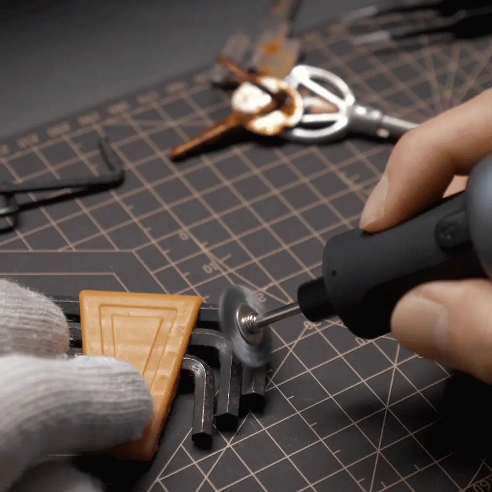 HOTO 4V 35-in-1 Cordless Rotary Tool Kit | Compact Precision Multi-Tool | Rechargeable, Lightweight & Portable | For DIY, Crafting, Engraving, Polishing & Repairs (HTE0022GL / QWLDM001) - Image 7