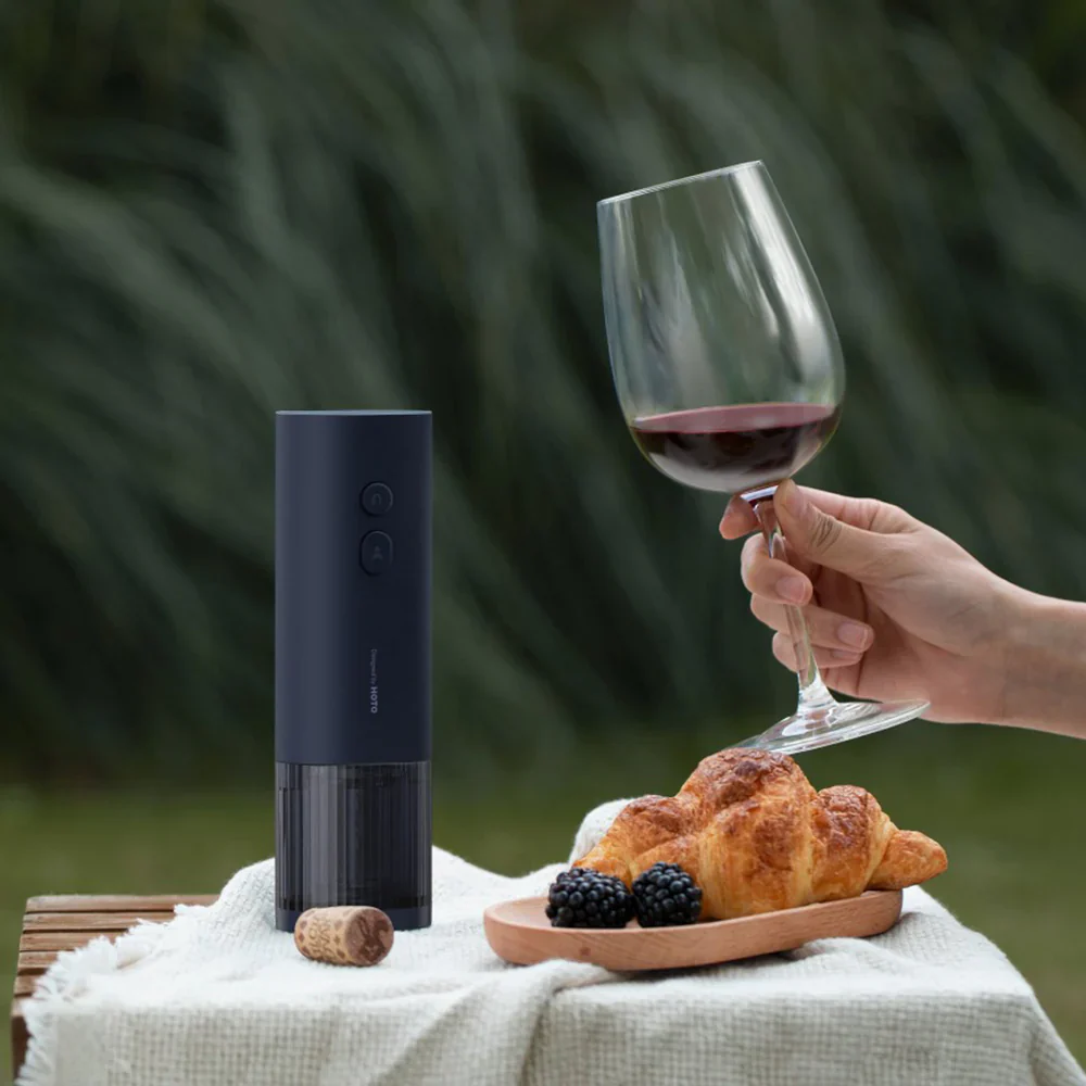 HOTO Electric Wine Opener, Cordless Automatic Corkscrew with One-Touch Operation | Stainless Steel Design for Wine Bottles (HLE0005GL / QWKPQ001) - Image 4