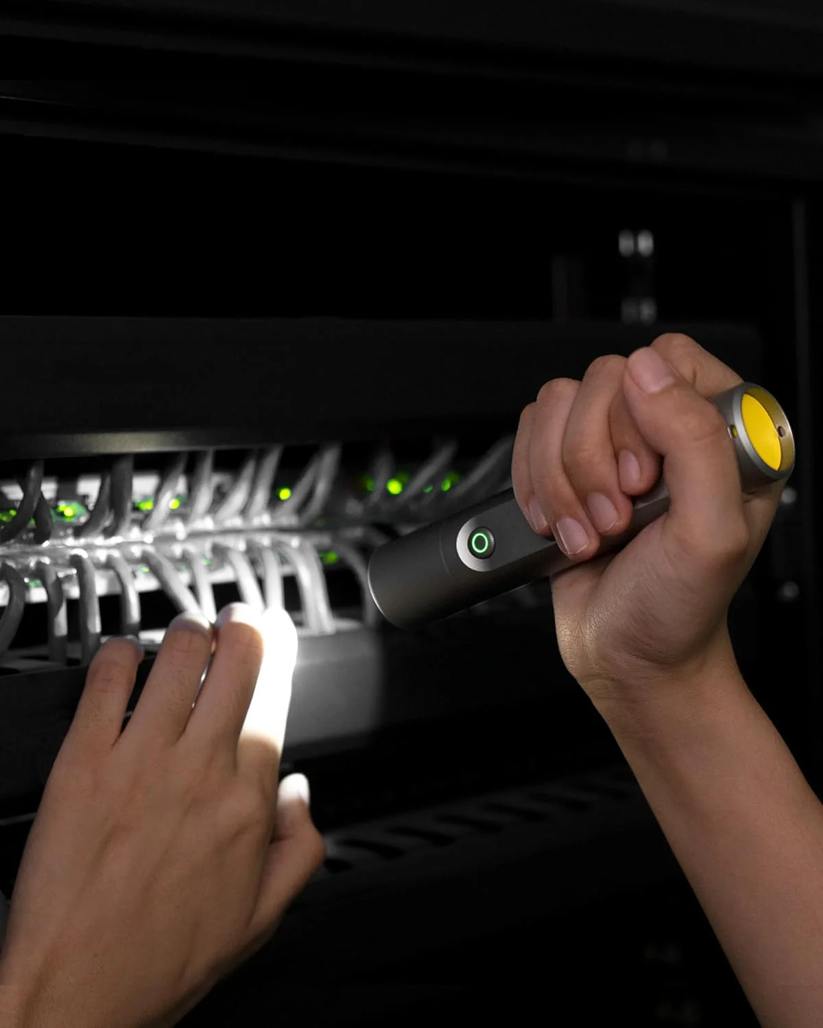 HOTO Rechargeable LED Flashlight 300 Lumens | USB-C Rechargeable, IP55 Waterproof & Dustproof Outdoor Torch – Camping, Emergency & Everyday Carry ( HTE0023GL/QWSDT003) - Image 5