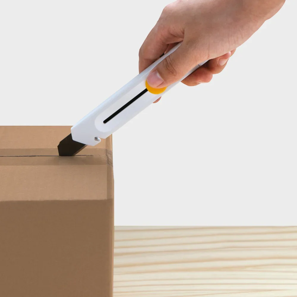 HOTO Utility Knife | Heavy-Duty Retractable Box Cutter with 8-Section SK5 Blade, Anti-Rust & Quick Blade Change – Safe Precision Cutter for Home, Office & DIY (HTT0021GL /QWMGD001) - Image 6